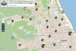 Na zdjęciu otwarta aplikacja Krajowej Mapy Zagrożeń Bezpieczeństwa, na której znajduje się mapa Sopotu z kolorowymi kropkami, a w nich informacja o ilości zgłoszeń naniesionych w danym rejonie miasta.